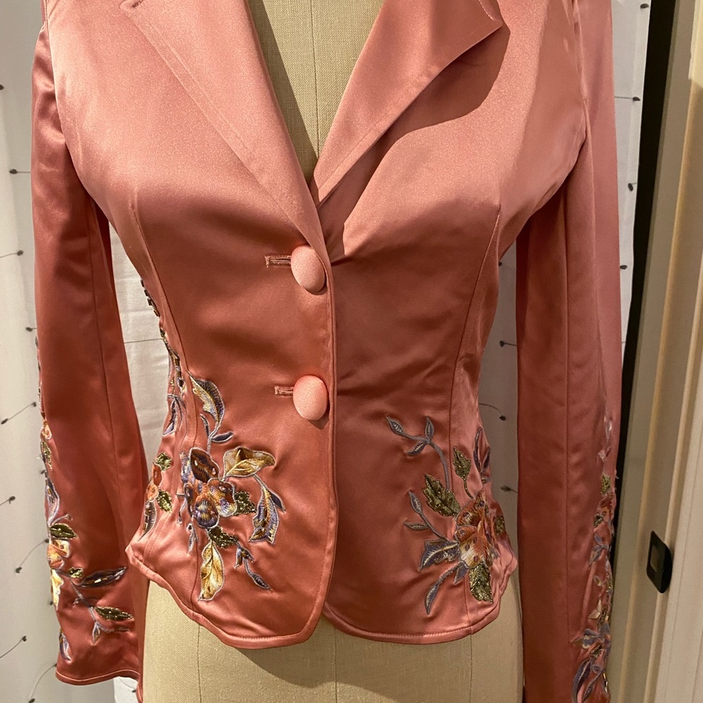 Women’s pink embroidered evening blazer
